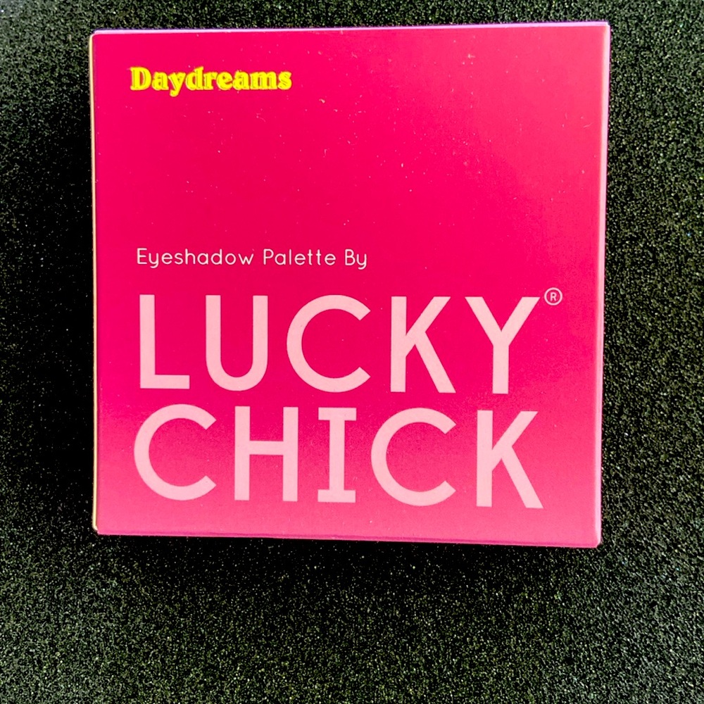 LUCKY CHICK Daydreams Eyeshadow Palette